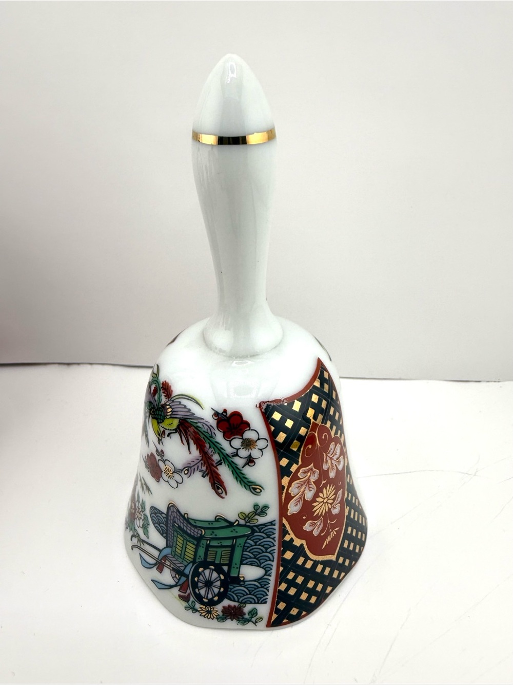 Imari Heritage Mint Porcelain Bell w/ Ming Dynasty Pattern Made in Japan
